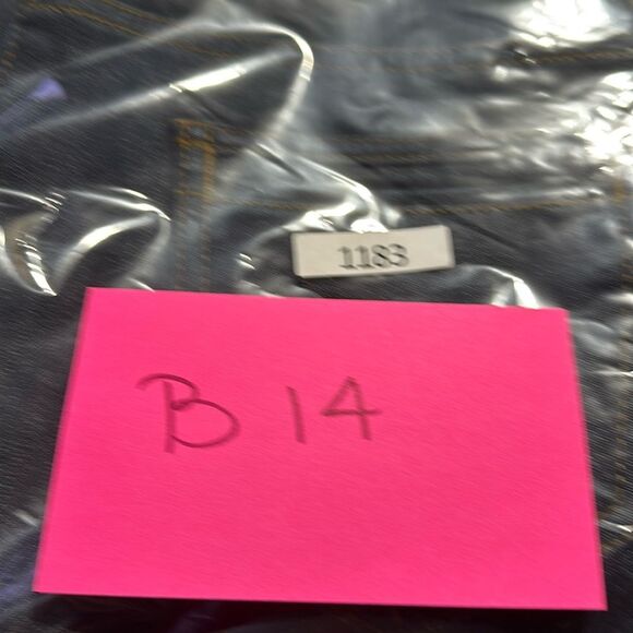 St. John Couture Embellished Straight- Leg Denim Jeans Rhinestones Mid-Rise Sz 8 - Picture 9 of 9